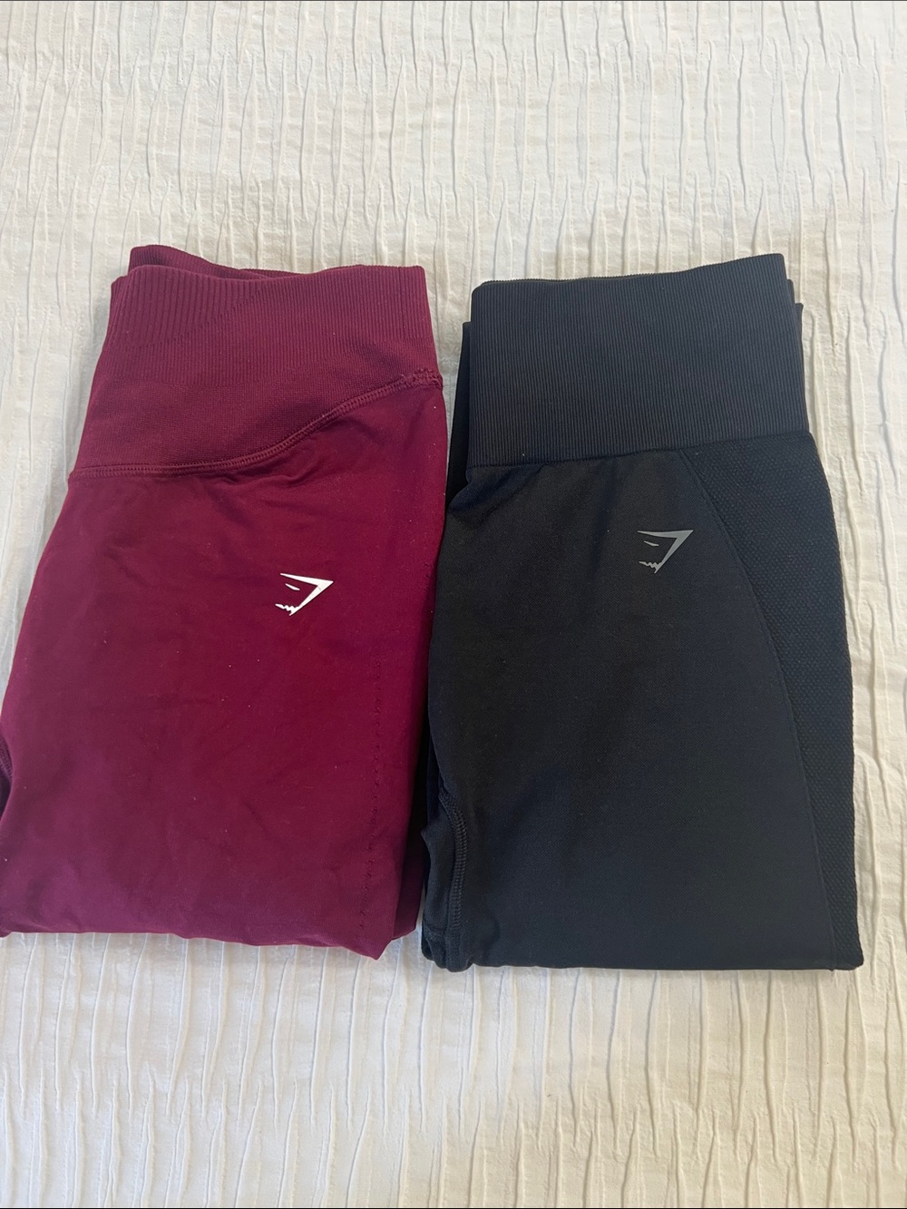 Gymshark woman High-Waist Leggings in Burgundy and Black